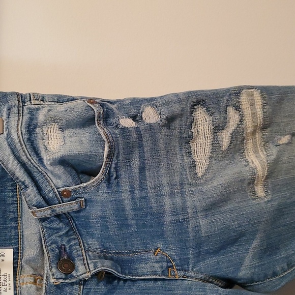 Abercrombie & Fitch distressed embroidered jeans. Faded blue. Size 10, 30W. - Picture 2 of 15